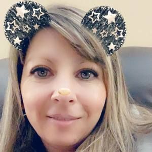 Meet your Posher, Leeann